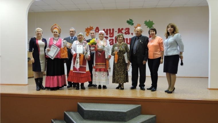 В ТОС «Ельниковский» состоялся конкурс «А ну-ка, бабушки»