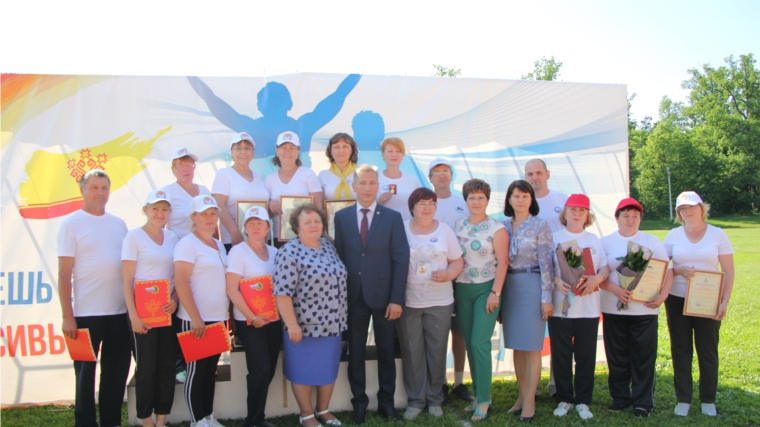 В Чебоксарском районе отметили День социального работника, районной акцией «10 тысяч шагов к жизни»