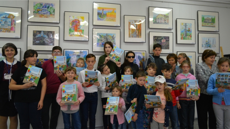 Дети Донбасса передали свои рисунки в КВЦ «Радуга» для выставки к 550-летию столицы Чувашии