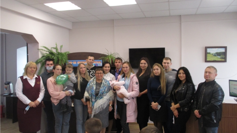 В Ядринской центральной библиотеке прошло открытие Клуба молодых семей