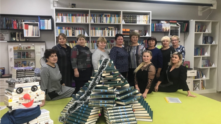 На базе Торханской библиотеки состоялось первое в 2022 году заседание президиума окружного отделения Союз женщин Чувашии